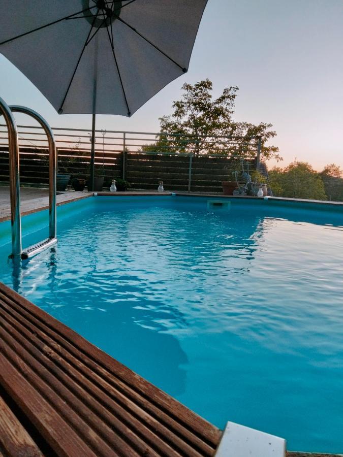 Chambre Telma 2 Pers Avec Piscine "Mon Lit Au Pre" Couples Ou Femmes Seulement Pontours Εξωτερικό φωτογραφία